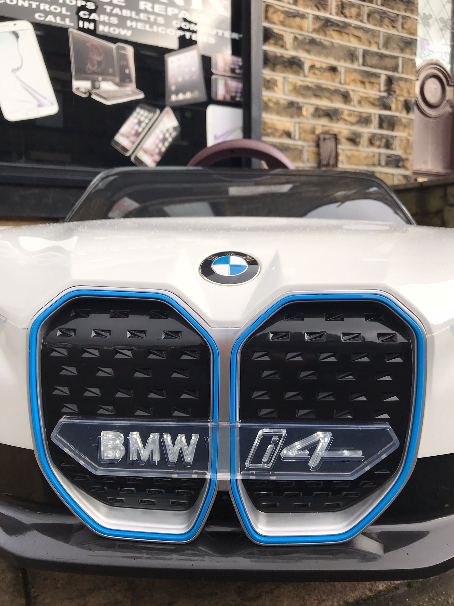 BMW i4 12v Car, Leather Seats & Rubber Tyres, Remote & Self Drive